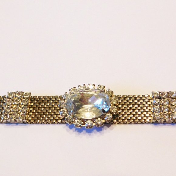 Beautiful Vintage Gold Mesh Rhinestone Bracelet  - 7" - Picture 1 of 4